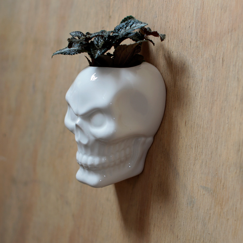 Totenkopf Wandvase aus Keramik