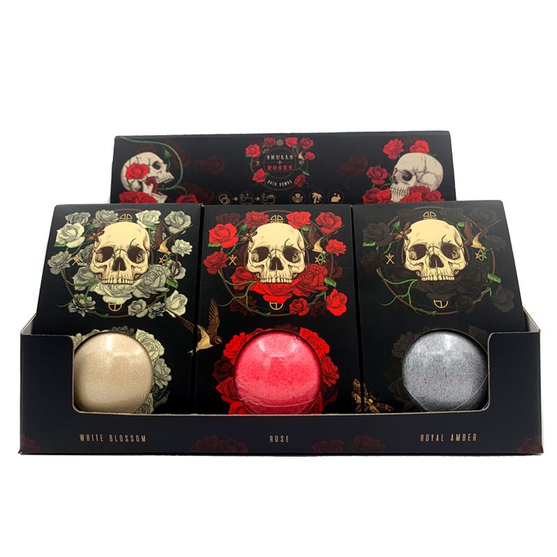 Skulls & Roses Totenkopf Badebombe in Geschenkverpackung