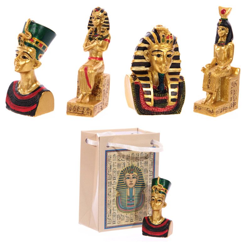 Ägyptische Figuren in einer Tasche