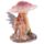 Sitzende Blumenfee unter einem Pilz