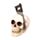 Totenkopf mit Metallsäge im Schädel