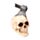 Totenkopf mit Axt