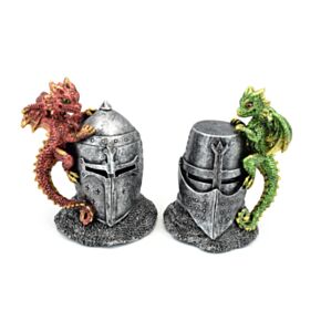 Elements Babydrache auf Ritterhelm