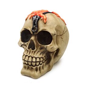 Totenkopf mit Reißverschluss am Kopf und auslaufenden Gehirn 